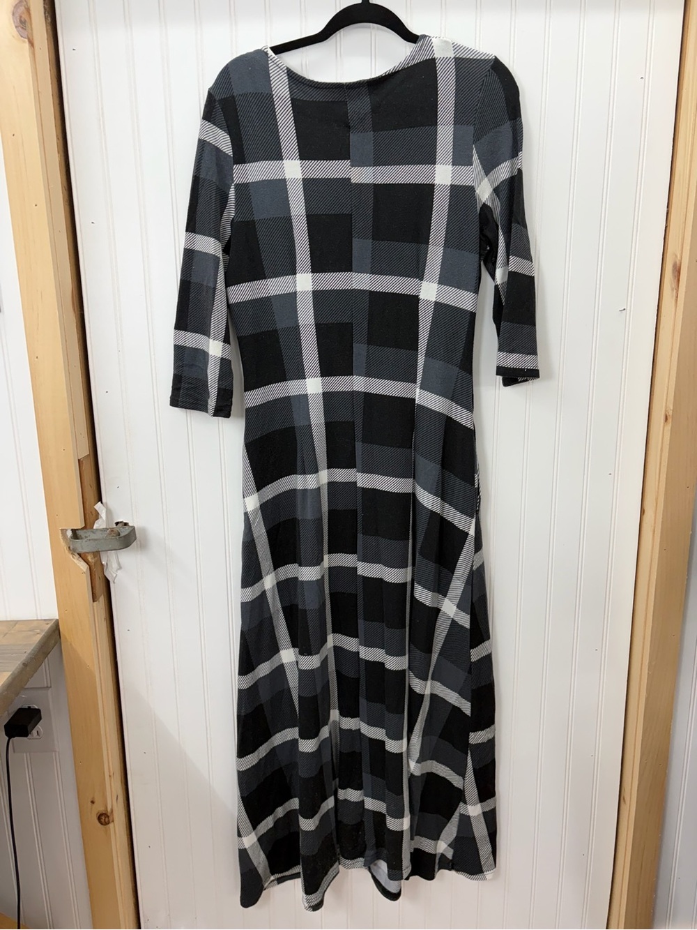 Reborn Black & Gray Plaid long sleeve Maxi stretchy Dress - Picture 6 of 7